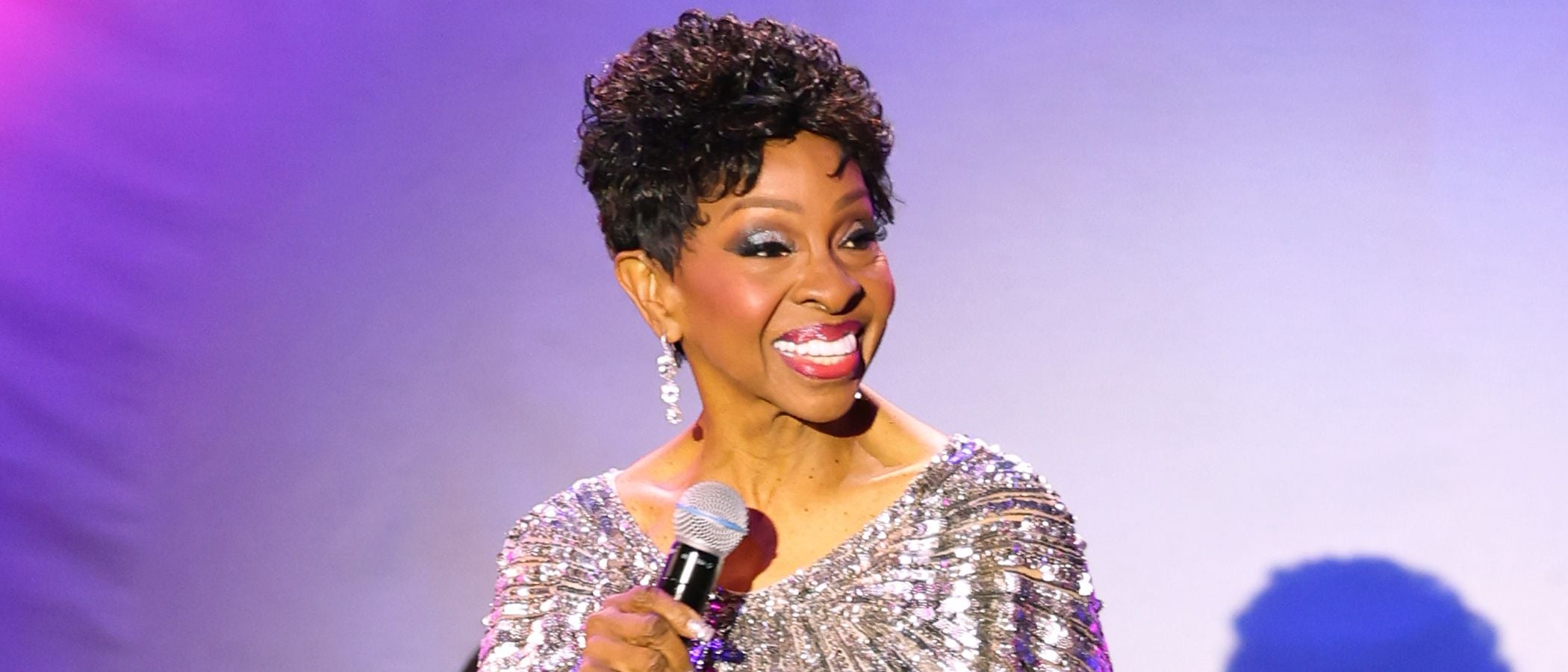 Fans Fear For Gladys Knight After Alarming On-Stage Appearance