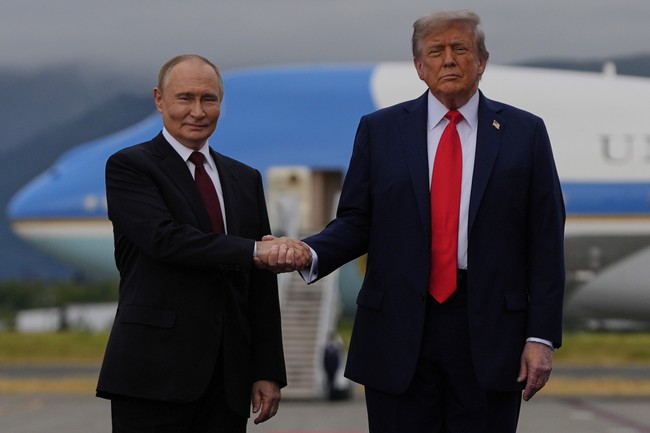 Why Putin Still Thinks He Can Win