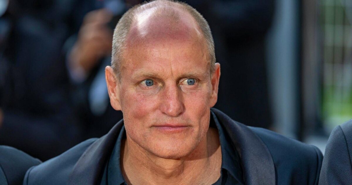 Woody Harrelson Formally Asks UK’s New Prime Minister to Probe COVID ‘Vaccine Injury’